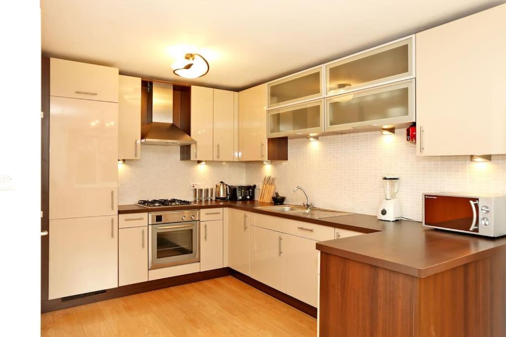 Spacious 4 Bedroom Townhouse Near Scenic Beach & City Centre Aberdeen Zewnętrze zdjęcie